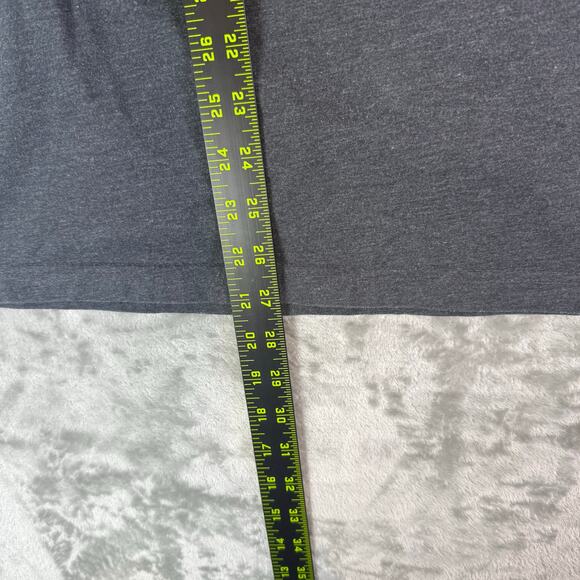 Aeropostale women’s LANY graphic shirt size Medium - Picture 6 of 6